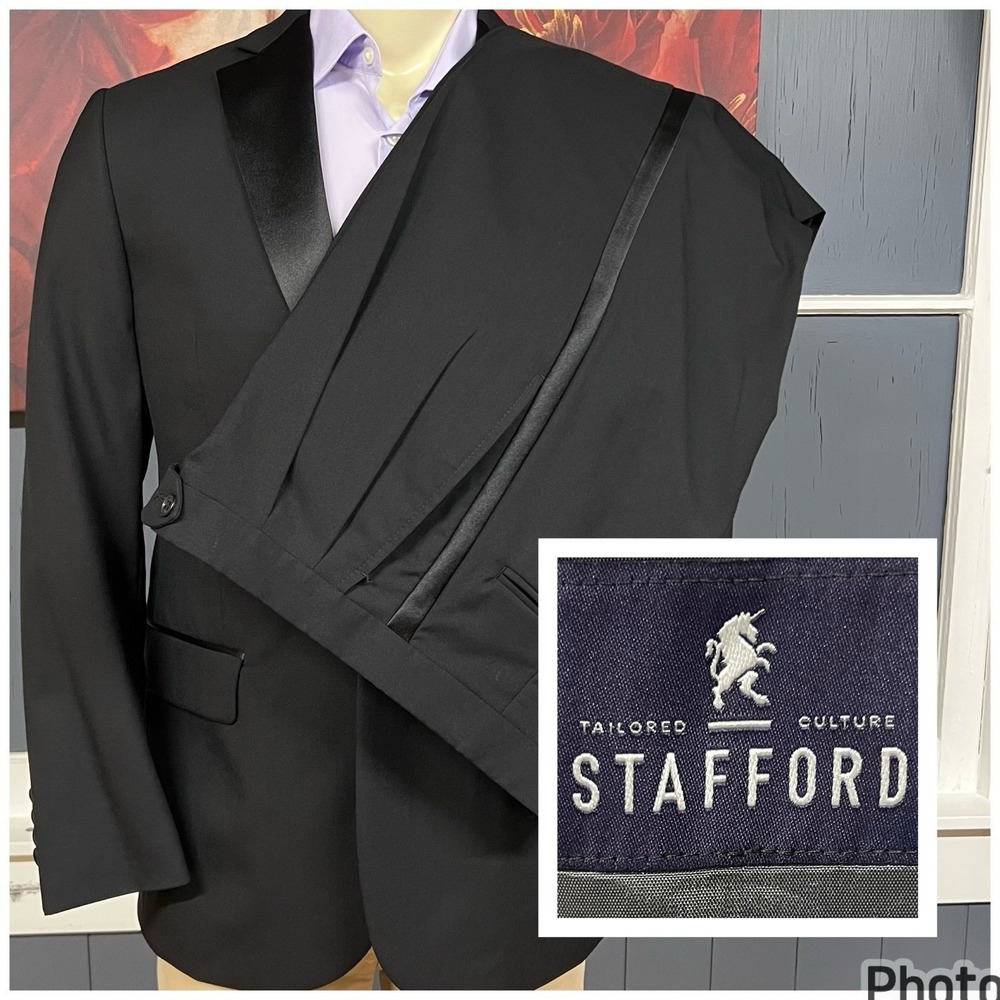 Stafford Tuxedo Suit Mens 40R Pleated Pants 32x30 Straight‎ Leg Wool Black